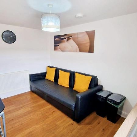 Jpl Apartment Кардиф Екстериор снимка
