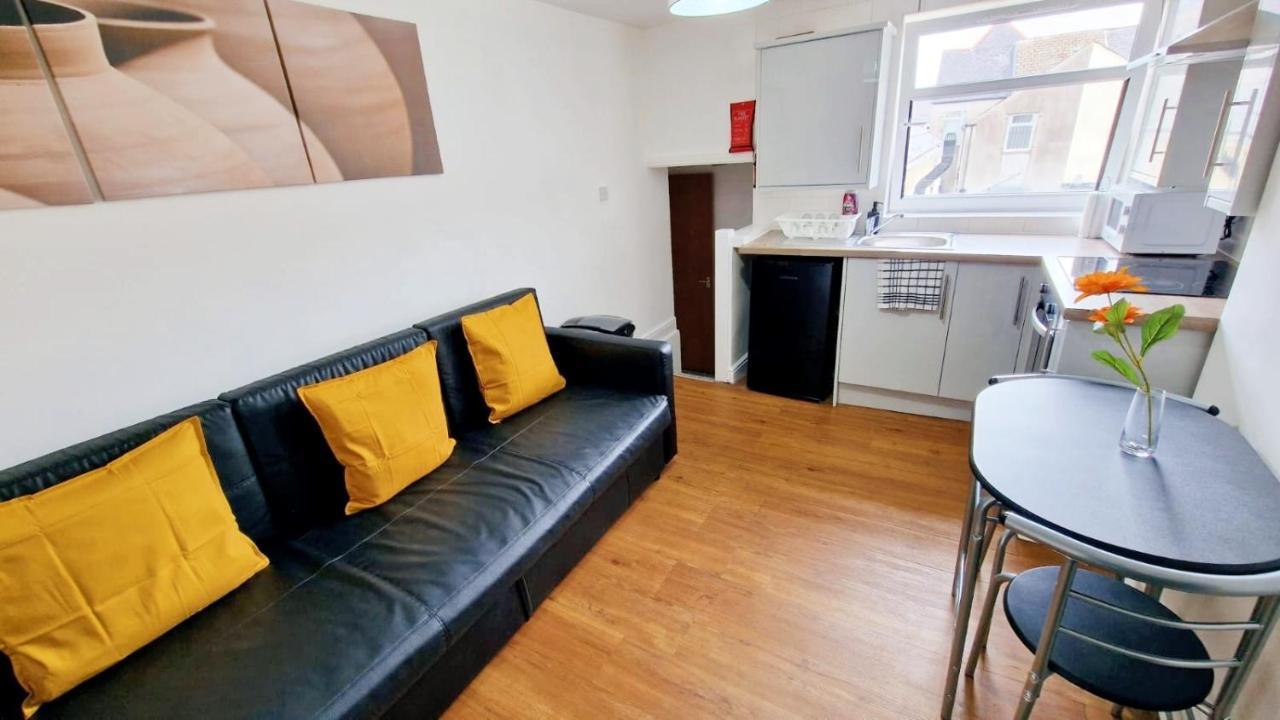 Jpl Apartment Кардиф Екстериор снимка